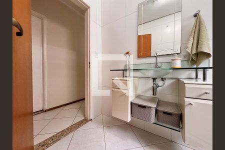 Casa à venda com 157m², 3 quartos e 2 vagasBanheiro