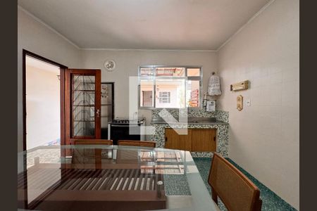 Casa à venda com 157m², 3 quartos e 2 vagasCozinha