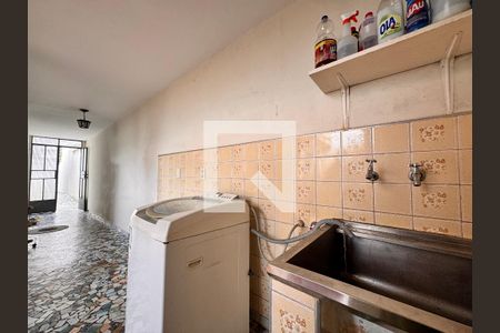 Casa à venda com 157m², 3 quartos e 2 vagasLavanderia