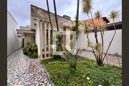 Casa à venda com 157m², 3 quartos e 2 vagasQuintal