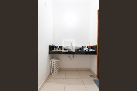 Casa à venda com 380m², 3 quartos e 4 vagasBanheiro Social