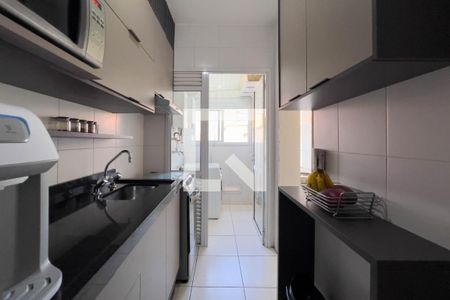 Apartamento à venda com 65m², 2 quartos e 1 vagaCozinha e área de serviço