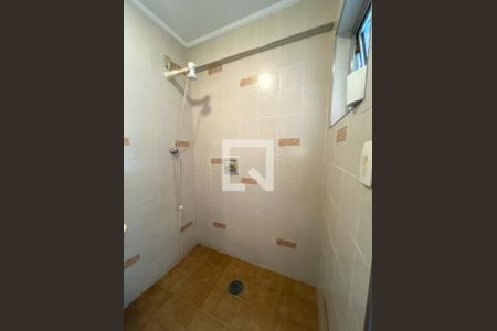 Casa à venda com 156m², 3 quartos e 3 vagas Casa à venda com 156m², 3 quartos e 3 vagasBanheiro externo