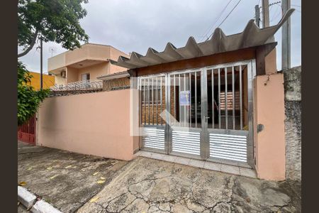 Casa à venda com 156m², 3 quartos e 3 vagas Casa à venda com 156m², 3 quartos e 3 vagasFachada