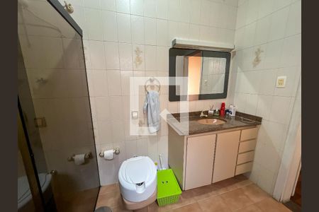 Casa à venda com 156m², 3 quartos e 3 vagas Casa à venda com 156m², 3 quartos e 3 vagasBanheiro