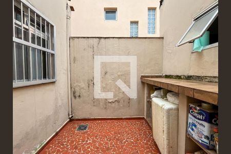 Casa à venda com 156m², 3 quartos e 3 vagas Casa à venda com 156m², 3 quartos e 3 vagasQuintal