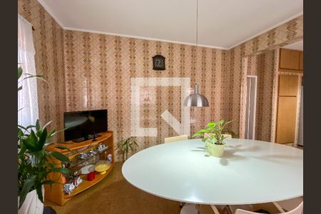 Casa à venda com 156m², 3 quartos e 3 vagas Casa à venda com 156m², 3 quartos e 3 vagasCozinha