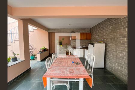 Casa à venda com 156m², 3 quartos e 3 vagas Casa à venda com 156m², 3 quartos e 3 vagasQuintal