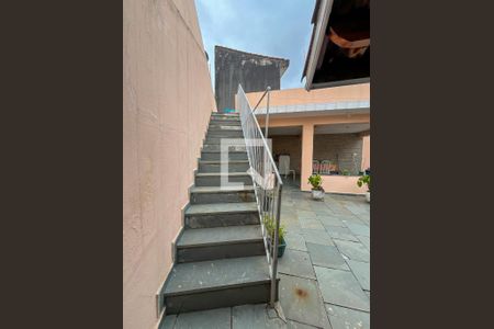 Casa à venda com 156m², 3 quartos e 3 vagas Casa à venda com 156m², 3 quartos e 3 vagasQuintal