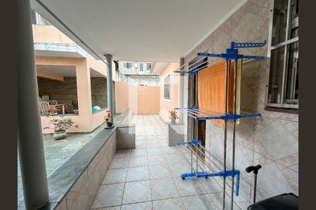 Casa à venda com 156m², 3 quartos e 3 vagas Casa à venda com 156m², 3 quartos e 3 vagasQuintal