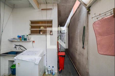 Casa à venda com 308m², 3 quartos e 5 vagas Casa à venda com 308m², 3 quartos e 5 vagasÁrea de Serviço