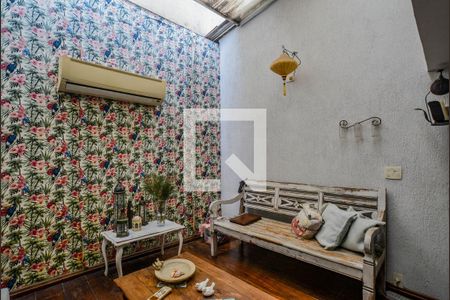 Casa à venda com 308m², 3 quartos e 5 vagas Casa à venda com 308m², 3 quartos e 5 vagasSala 2