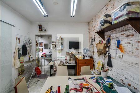 Casa à venda com 308m², 3 quartos e 5 vagas Casa à venda com 308m², 3 quartos e 5 vagasQuarto de Serviço