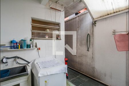 Casa à venda com 308m², 3 quartos e 5 vagas Casa à venda com 308m², 3 quartos e 5 vagasÁrea de Serviço