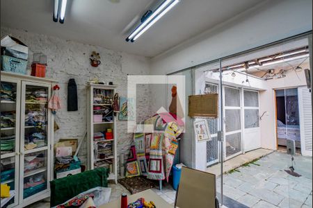 Casa à venda com 308m², 3 quartos e 5 vagas Casa à venda com 308m², 3 quartos e 5 vagasQuarto de Serviço