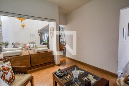 Casa à venda com 308m², 3 quartos e 5 vagas Casa à venda com 308m², 3 quartos e 5 vagasSala 3