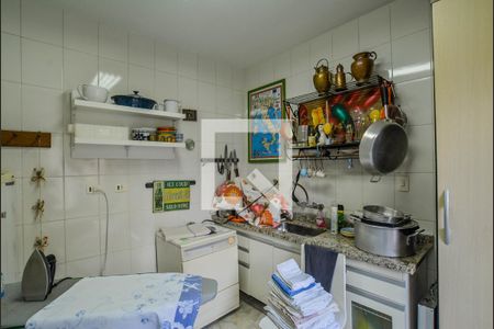 Casa à venda com 308m², 3 quartos e 5 vagas Casa à venda com 308m², 3 quartos e 5 vagasCozinha 2