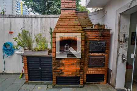 Casa à venda com 308m², 3 quartos e 5 vagas Casa à venda com 308m², 3 quartos e 5 vagasÁrea Externa