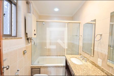 Apartamento à venda com 110m², 3 quartos e 1 vaga Apartamento à venda com 110m², 3 quartos e 1 vagaBanheiro da Suíte