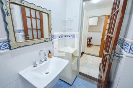 Apartamento à venda com 110m², 3 quartos e 1 vaga Apartamento à venda com 110m², 3 quartos e 1 vagaBanheiro Social