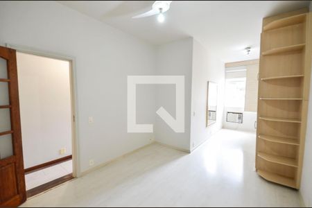 Apartamento à venda com 110m², 3 quartos e 1 vaga Apartamento à venda com 110m², 3 quartos e 1 vagaSuíte