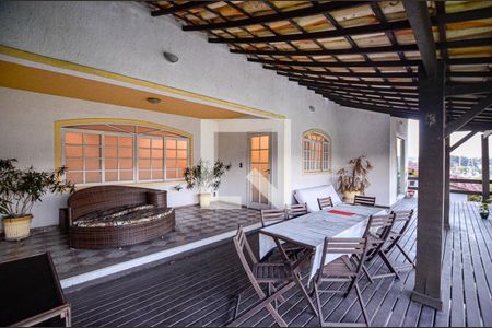 Casa de condomínio para alugar com 980m², 5 quartos e 2 vagas Casa de condomínio para alugar com 980m², 5 quartos e 2 vagasVaranda