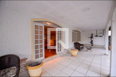 Casa de condomínio para alugar com 980m², 5 quartos e 2 vagas Casa de condomínio para alugar com 980m², 5 quartos e 2 vagasvaranda