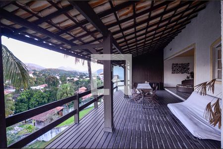 Casa de condomínio para alugar com 980m², 5 quartos e 2 vagas Casa de condomínio para alugar com 980m², 5 quartos e 2 vagasVaranda