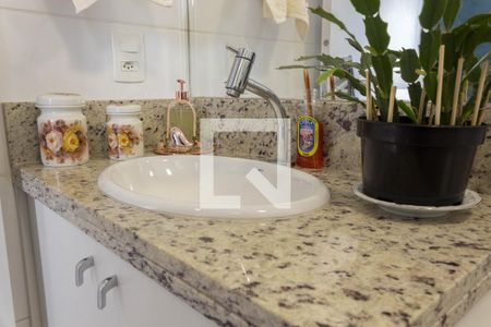 Apartamento à venda com 65m², 2 quartos e 2 vagasBanheiro da Suíte 1