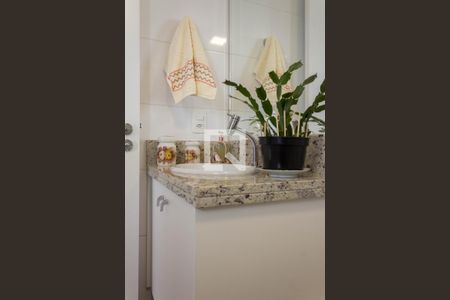 Apartamento à venda com 65m², 2 quartos e 2 vagasBanheiro da Suíte 1