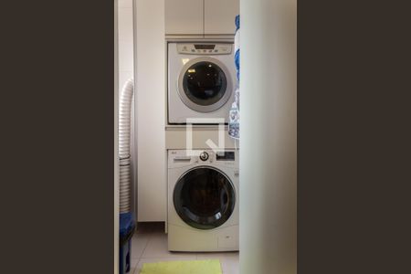 Apartamento à venda com 65m², 2 quartos e 2 vagasÁrea de Serviço