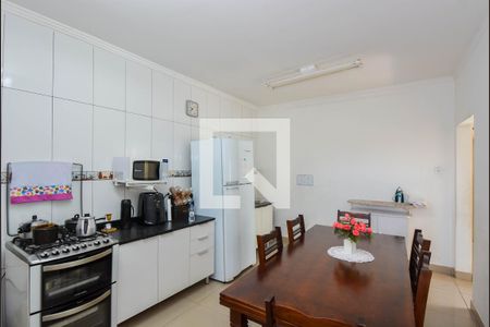 Casa à venda com 160m², 2 quartos e 2 vagasCozinha