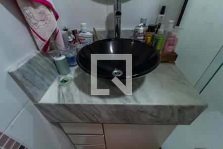 Casa de condomínio à venda com 127m², 3 quartos e 3 vagasBanheiro