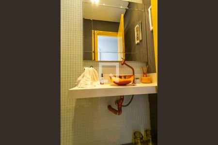 Casa de condomínio à venda com 127m², 3 quartos e 3 vagasLavabo