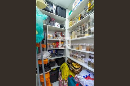 Casa de condomínio à venda com 127m², 3 quartos e 3 vagasDespensa