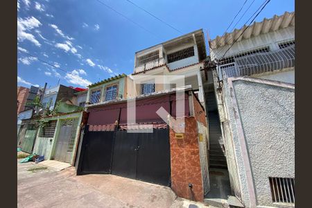 Casa para alugar com 164m², 2 quartos e sem vagaFachada