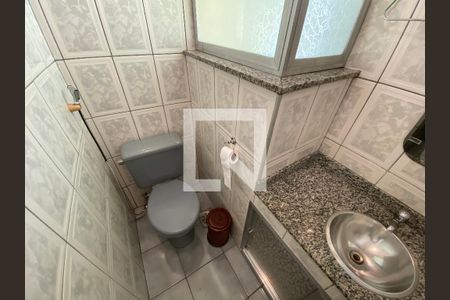 Casa para alugar com 164m², 2 quartos e sem vagaBanheiro