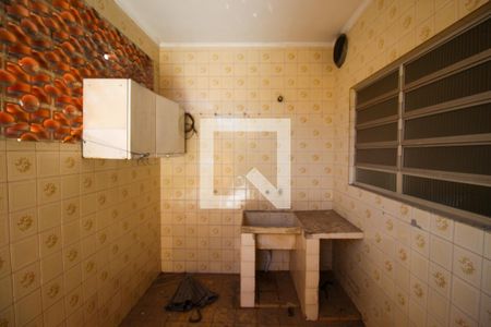 Casa à venda com 200m², 3 quartos e 1 vagaÁrea de Serviço