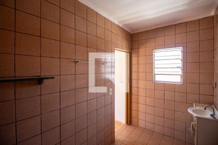 Casa à venda com 200m², 3 quartos e 1 vagaBanheiro