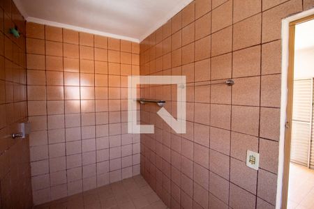 Casa à venda com 200m², 3 quartos e 1 vagaBanheiro