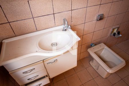 Casa à venda com 200m², 3 quartos e 1 vagaBanheiro