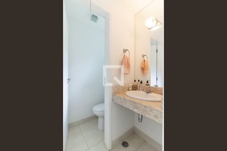 Casa à venda com 525m², 4 quartos e 4 vagas Casa à venda com 525m², 4 quartos e 4 vagasLavabo