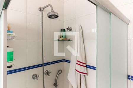 Casa à venda com 525m², 4 quartos e 4 vagas Casa à venda com 525m², 4 quartos e 4 vagasBanheiro da Suíte 1