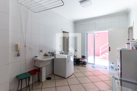 Casa à venda com 525m², 4 quartos e 4 vagas Casa à venda com 525m², 4 quartos e 4 vagasÁrea de Serviço