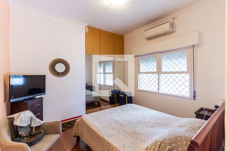 Casa à venda com 525m², 4 quartos e 4 vagas Casa à venda com 525m², 4 quartos e 4 vagasQuarto da Suíte 2