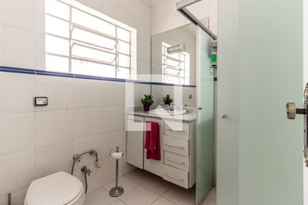 Casa à venda com 525m², 4 quartos e 4 vagas Casa à venda com 525m², 4 quartos e 4 vagasBanheiro da Suíte 1