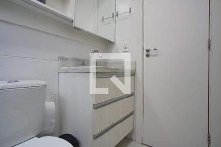 Banheiro da Suíte de apartamento à venda com 2 quartos, 68m² em Petrópolis, Porto Alegre