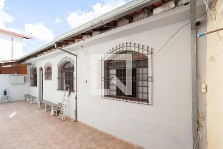 Casa para alugar com 80m², 2 quartos e 1 vagaFachada
