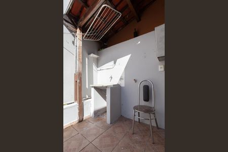 Casa para alugar com 80m², 2 quartos e 1 vagaÁrea de Serviço