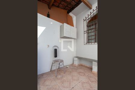 Casa para alugar com 80m², 2 quartos e 1 vagaÁrea de Serviço